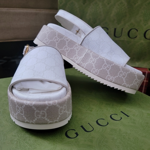GUCCI GG SUPREME MONOGRAM GRENADA KID BEIGE! - Picture 1 of 16